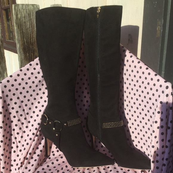 NWOT Via Spiga ‘Cinda’ Studded Halter Strap Boots